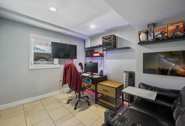 $625,000 | 8426 West Betty Terrace, Niles, IL 60714