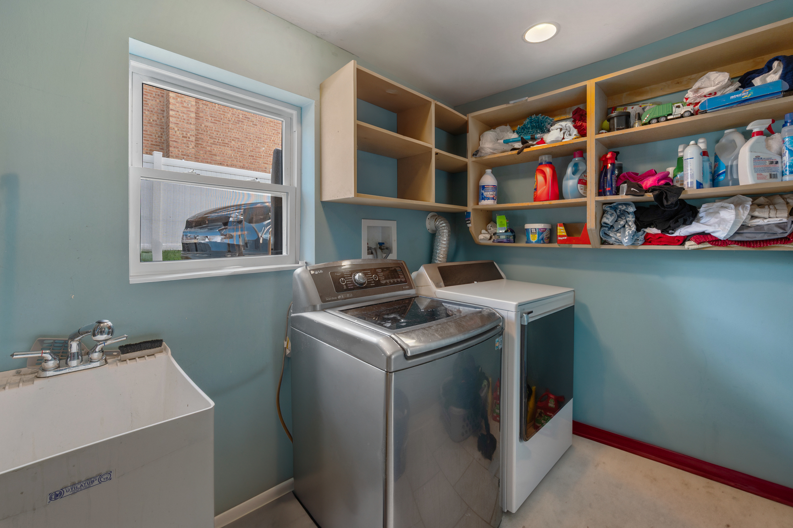 8426 West Betty Terrace Niles, IL 60714 - Photo 26 of 40 a utility room with dryer and washer