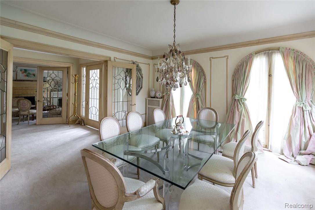 1008 Devonshire Road Grosse Pointe, MI 48230 - Photo 10 of 35 1008Devonshire-118.jpg
