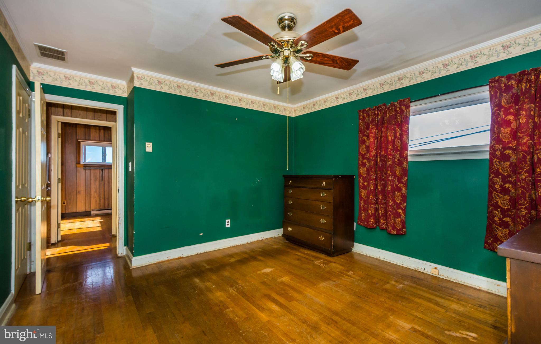 15 Compass Road Middle River, MD 21220 - Photo 18 of 40 Primary Bedroom