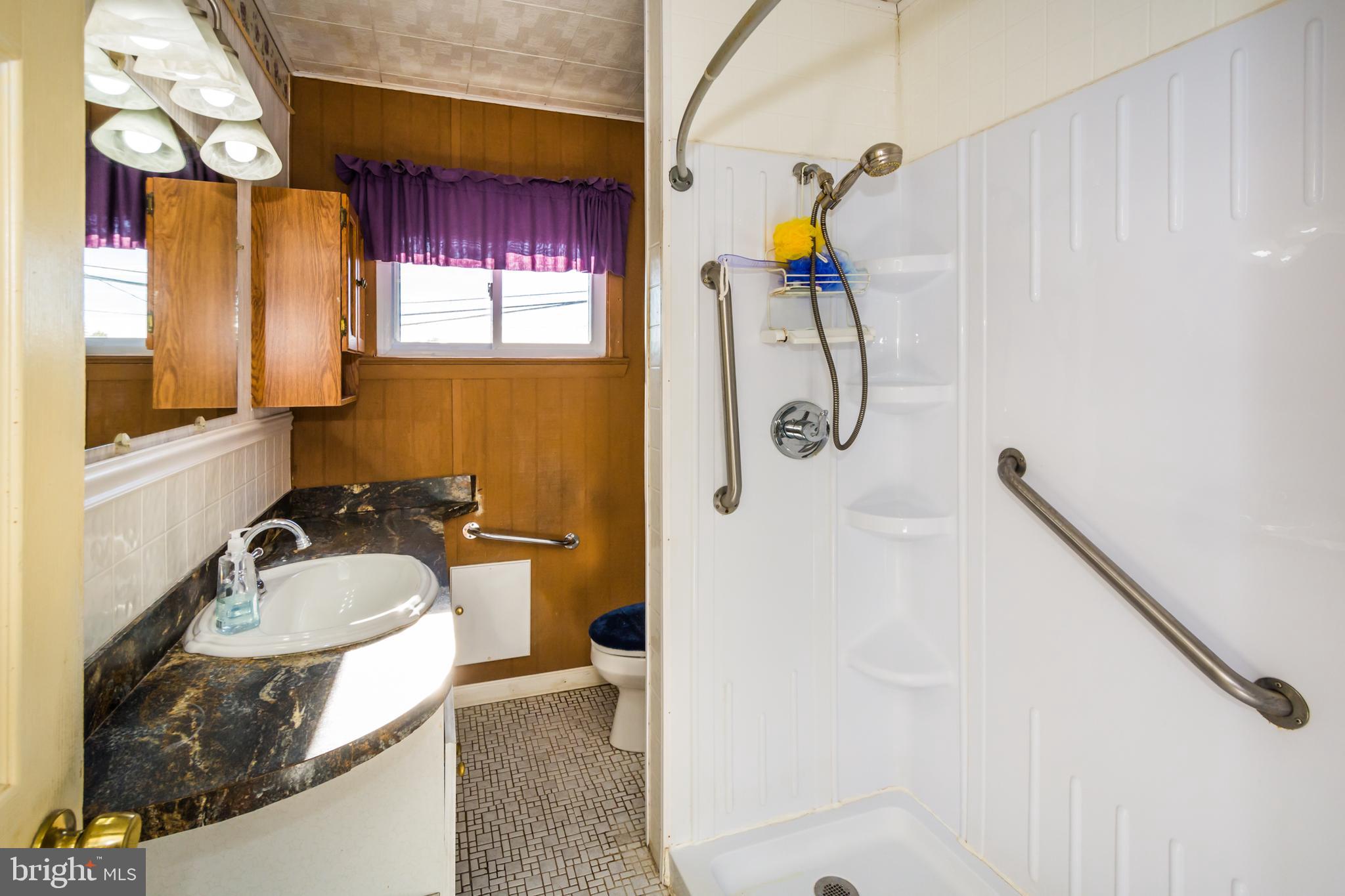 15 Compass Road Middle River, MD 21220 - Photo 22 of 40 Hall Bath