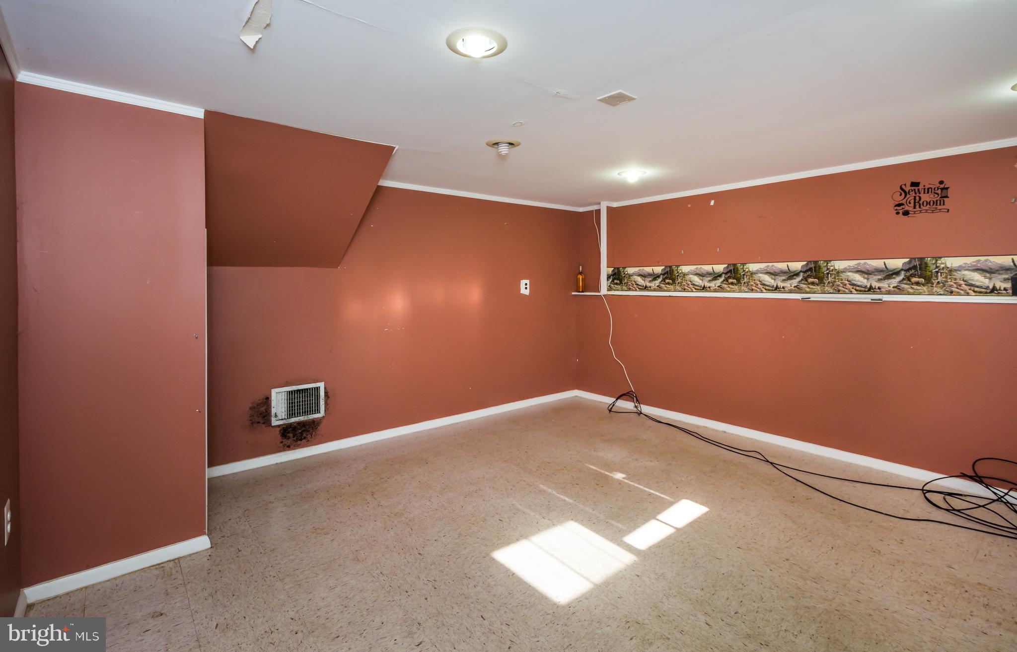 15 Compass Road Middle River, MD 21220 - Photo 27 of 40 Family Room