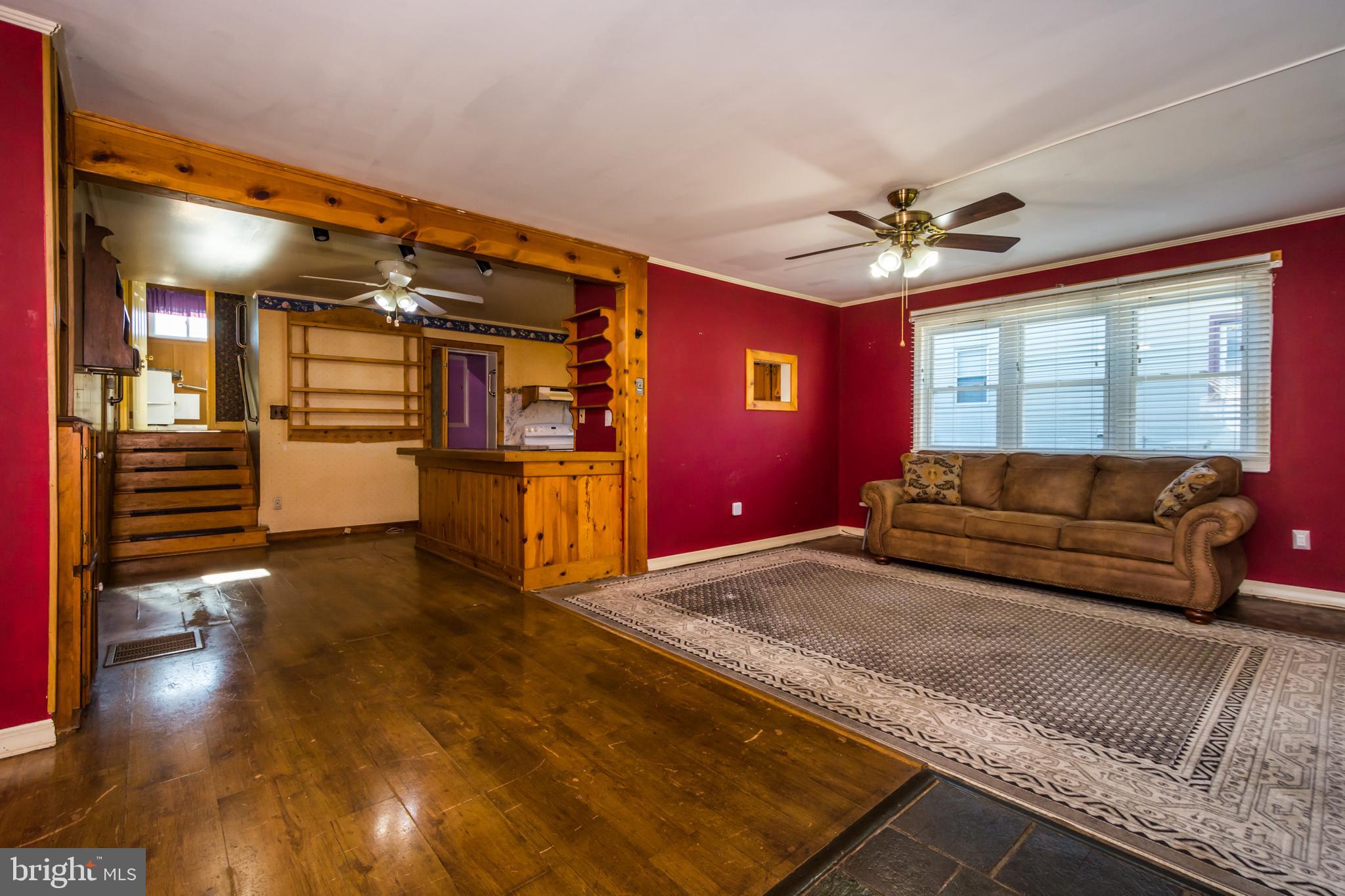 15 Compass Road Middle River, MD 21220 - Photo 5 of 40 Living Room