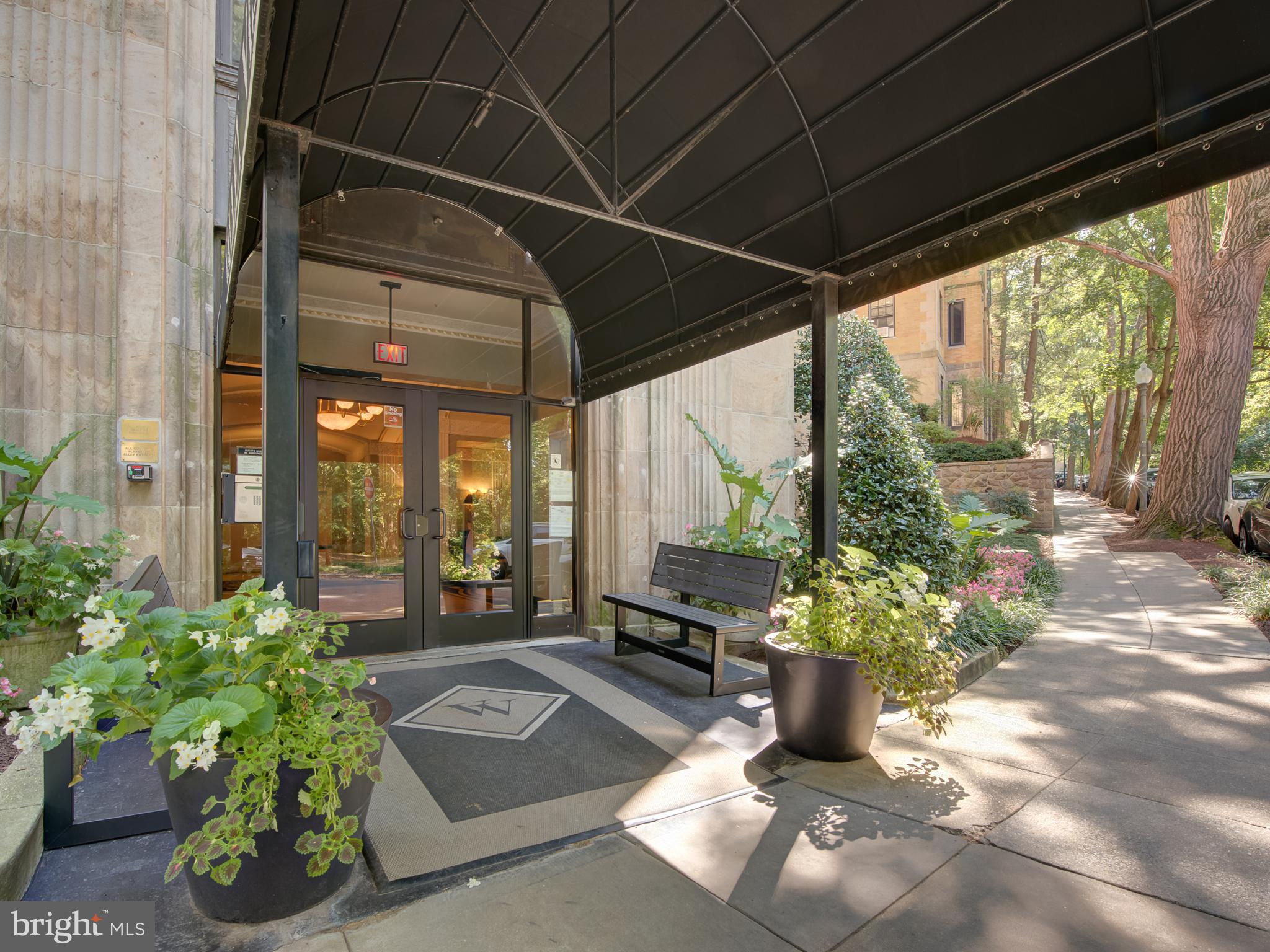 2040 Belmont Road Northwest, Unit 425 Washington, DC 20009 - Photo 4 of 34 Gallery Image 4