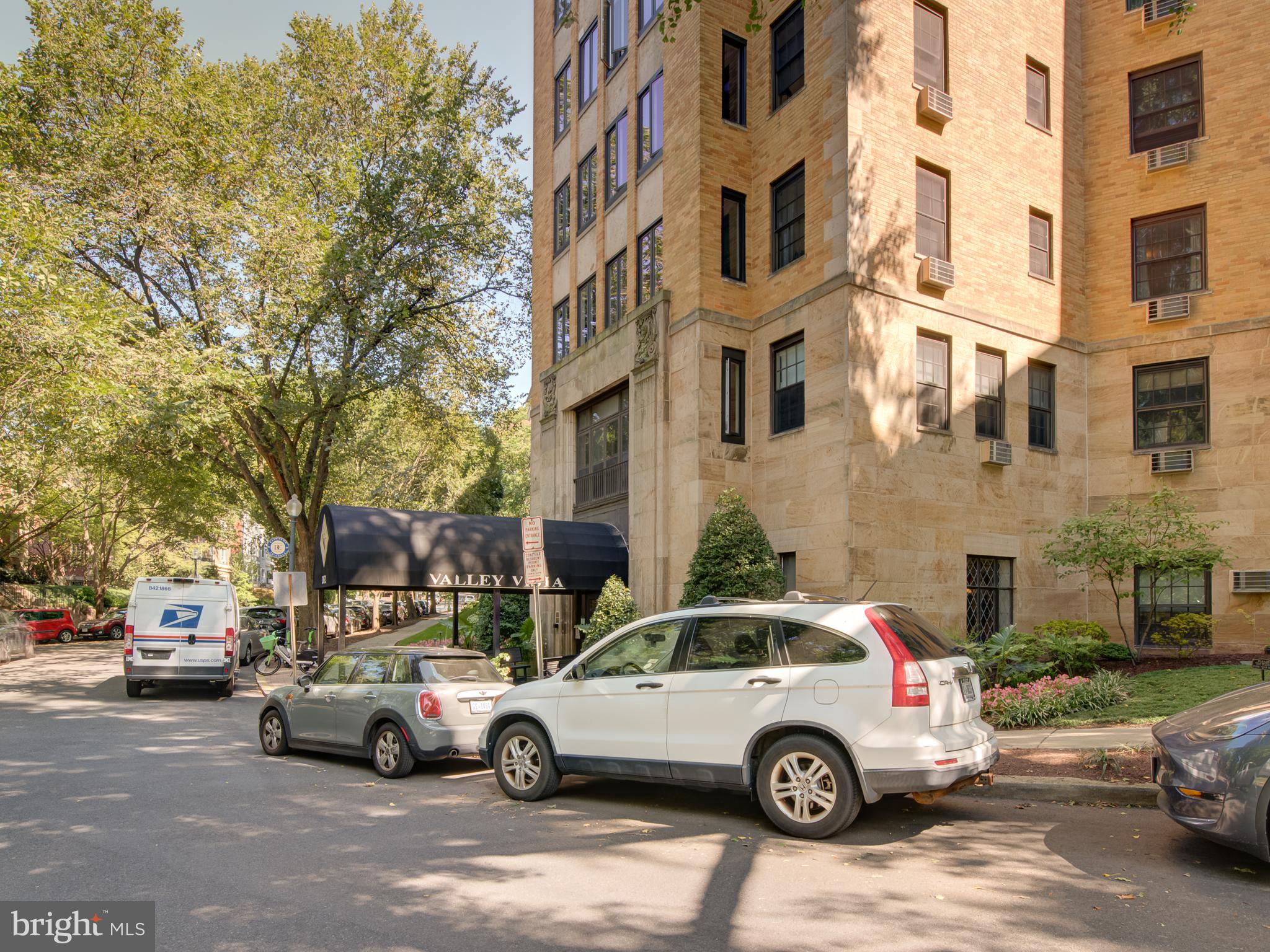 2040 Belmont Road Northwest, Unit 425 Washington, DC 20009 - Photo 5 of 34 Gallery Image 5