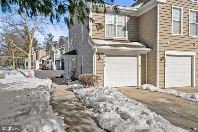 $330,000 | 13825 King Frederick Way, Unit 707, Upper Marlboro, MD 20772