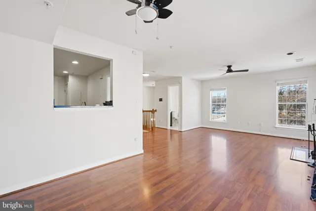 $330,000 | 13825 King Frederick Way, Unit 707, Upper Marlboro, MD 20772