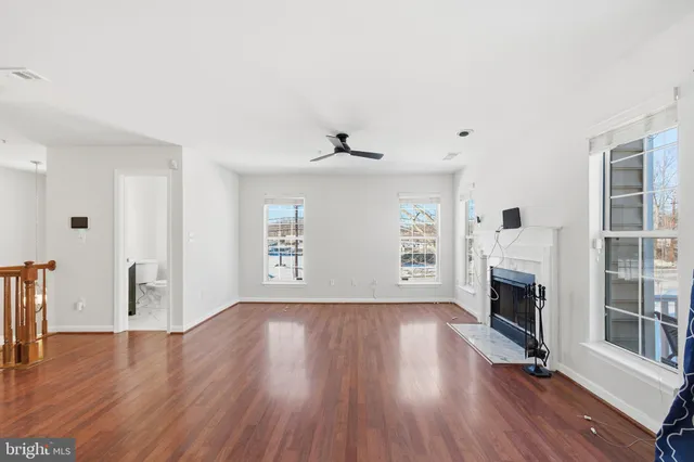 $330,000 | 13825 King Frederick Way, Unit 707, Upper Marlboro, MD 20772