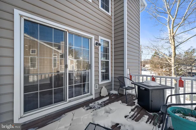 $330,000 | 13825 King Frederick Way, Unit 707, Upper Marlboro, MD 20772