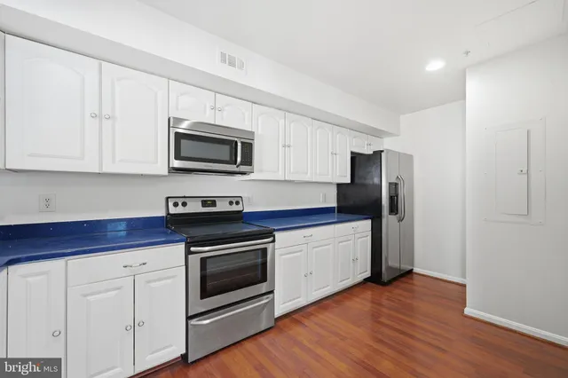 $330,000 | 13825 King Frederick Way, Unit 707, Upper Marlboro, MD 20772