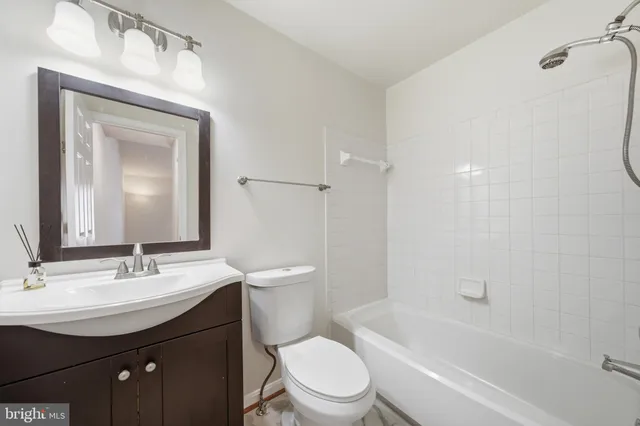 $330,000 | 13825 King Frederick Way, Unit 707, Upper Marlboro, MD 20772