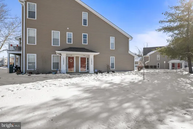 $330,000 | 13825 King Frederick Way, Unit 707, Upper Marlboro, MD 20772