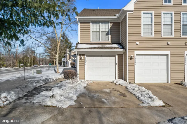 $330,000 | 13825 King Frederick Way, Unit 707, Upper Marlboro, MD 20772