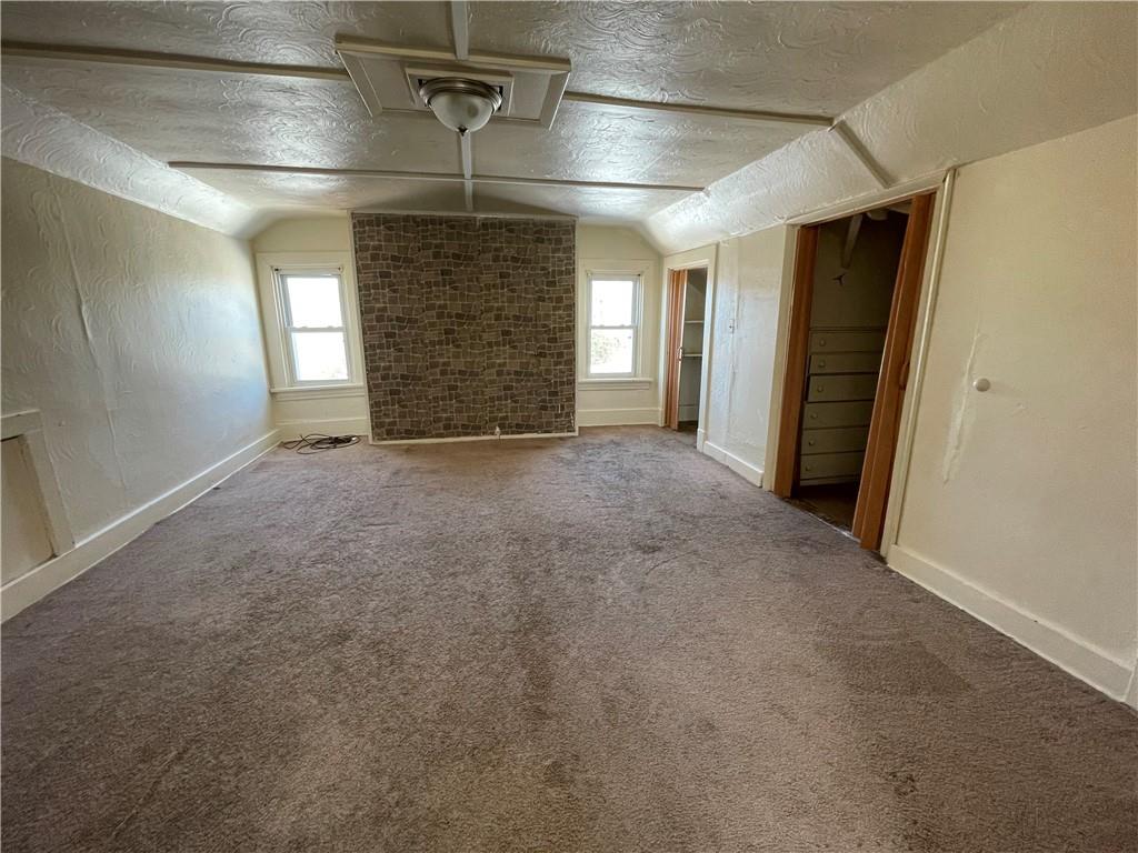 409 Johnston Road Pittsburgh, PA 15235 - Photo 12 of 19 Gallery Image 12