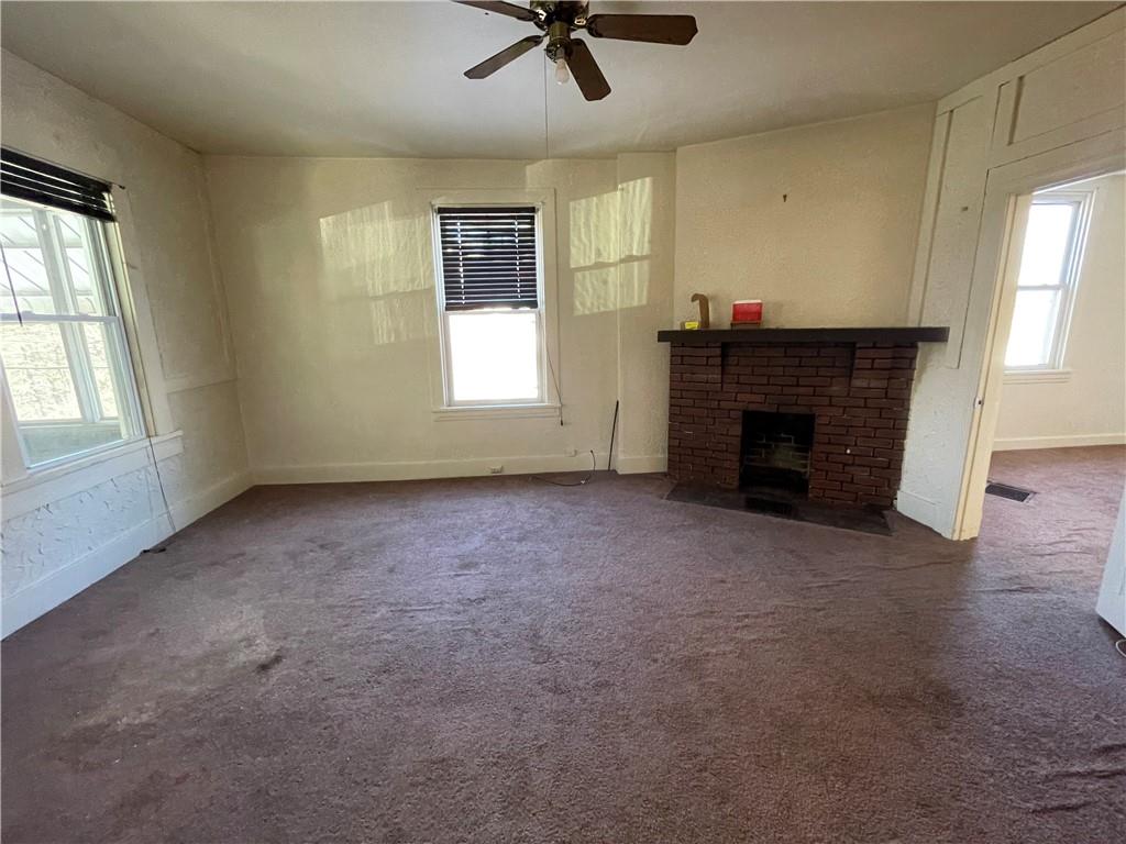 409 Johnston Road Pittsburgh, PA 15235 - Photo 3 of 19 Gallery Image 3