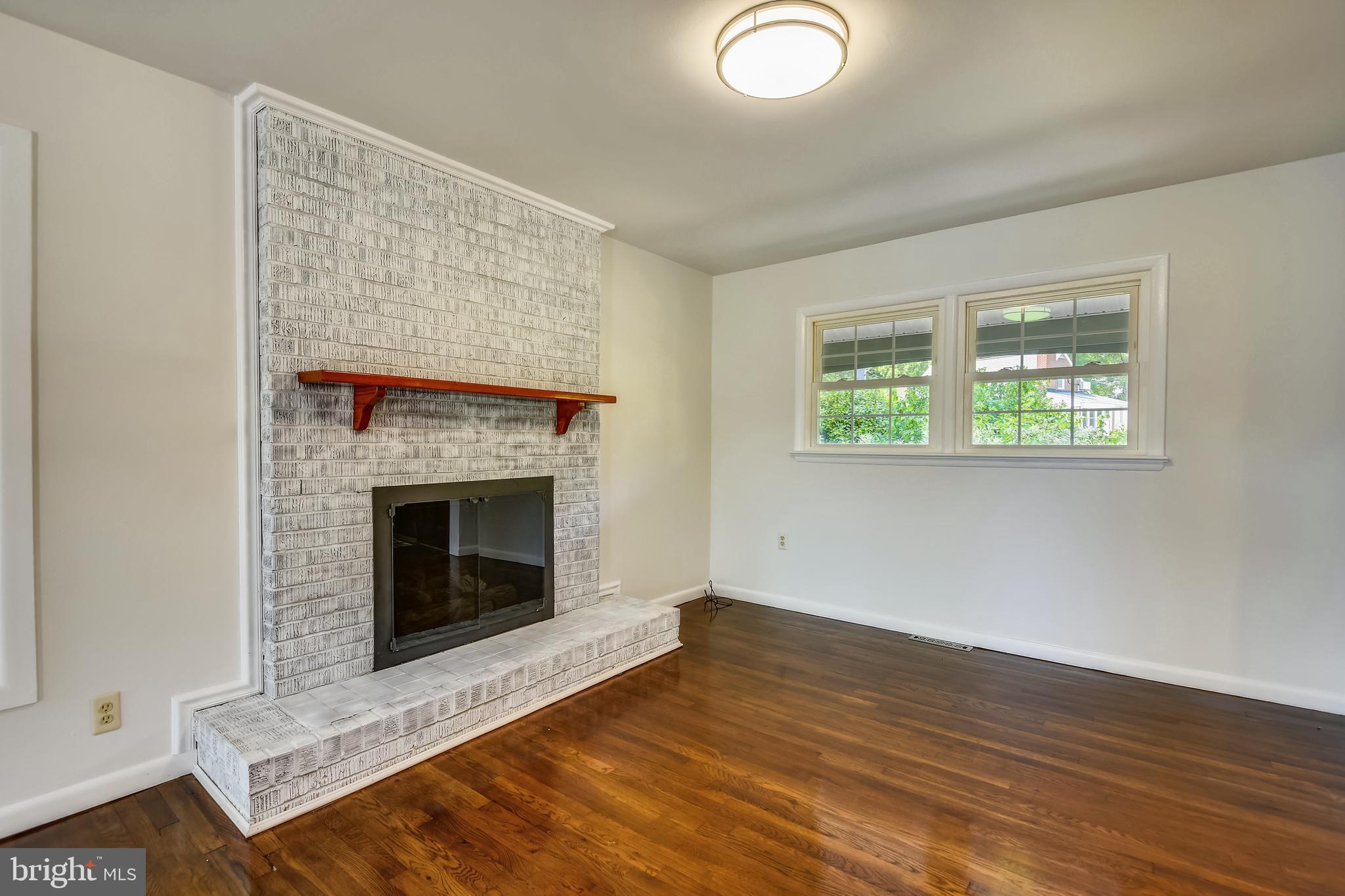 1031 Turkey Point Road Edgewater, MD 21037 - Photo 18 of 69 Gas fireplace