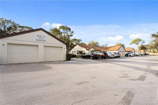 $2,000 | 2054 Southwest Silver Pine Way, Unit 123H, Palm City, FL 34990