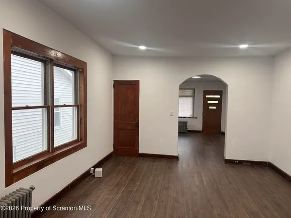 $1,350 | 1142 Hampton Street, Scranton, PA 18504