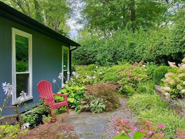 $3,500 | 21 North Loop, Rhinebeck, NY 12572