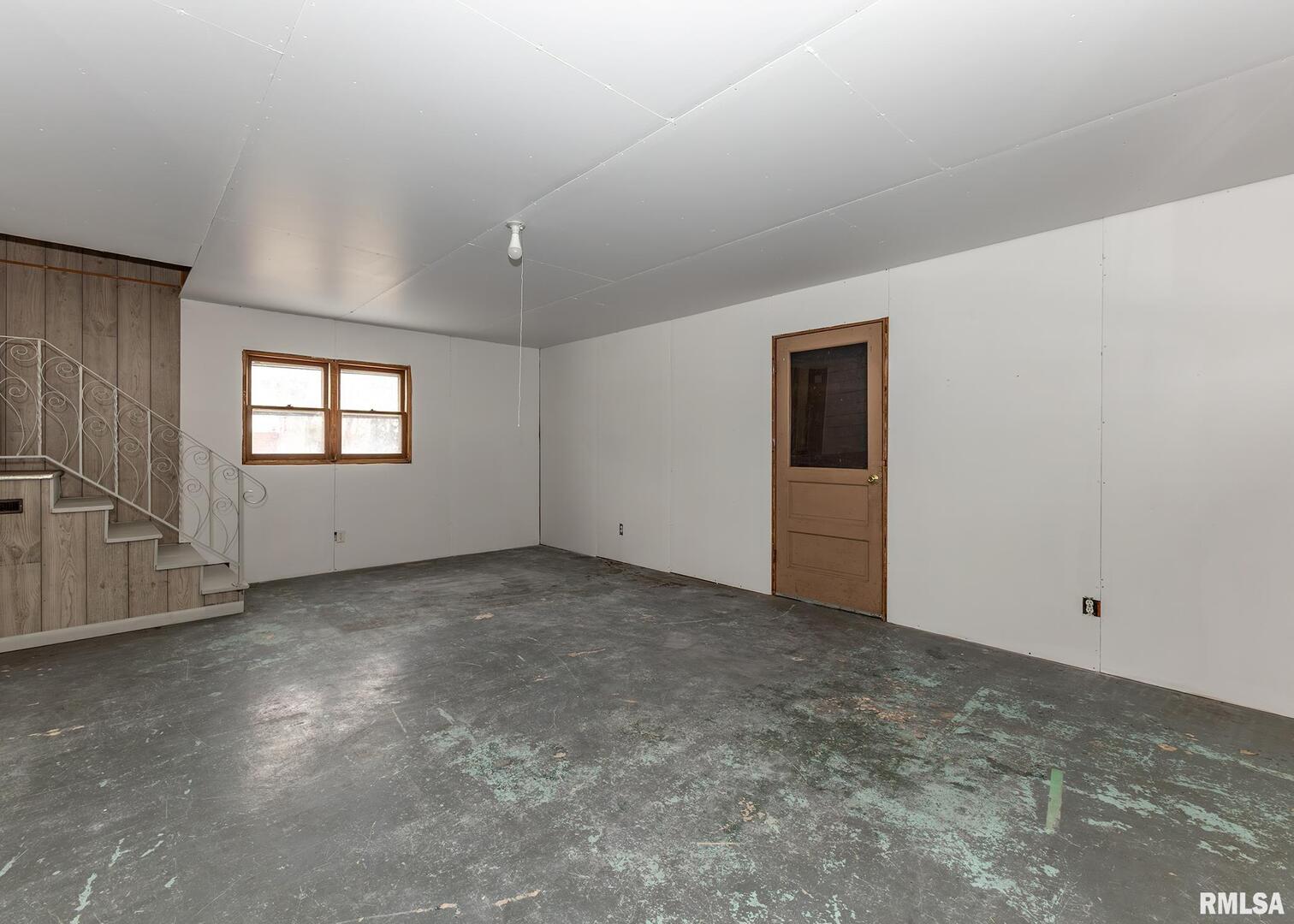 436 Hollis Street Kewanee, IL 61443 - Photo 11 of 27