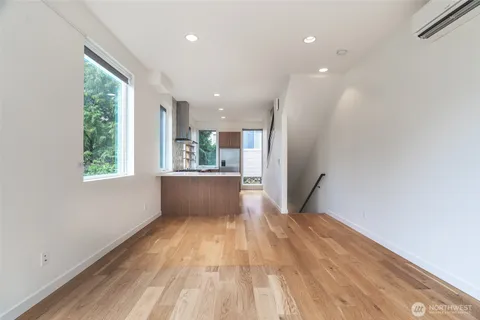 $769,500 | 612 North 45th Street, Unit C, Seattle, WA 98103
