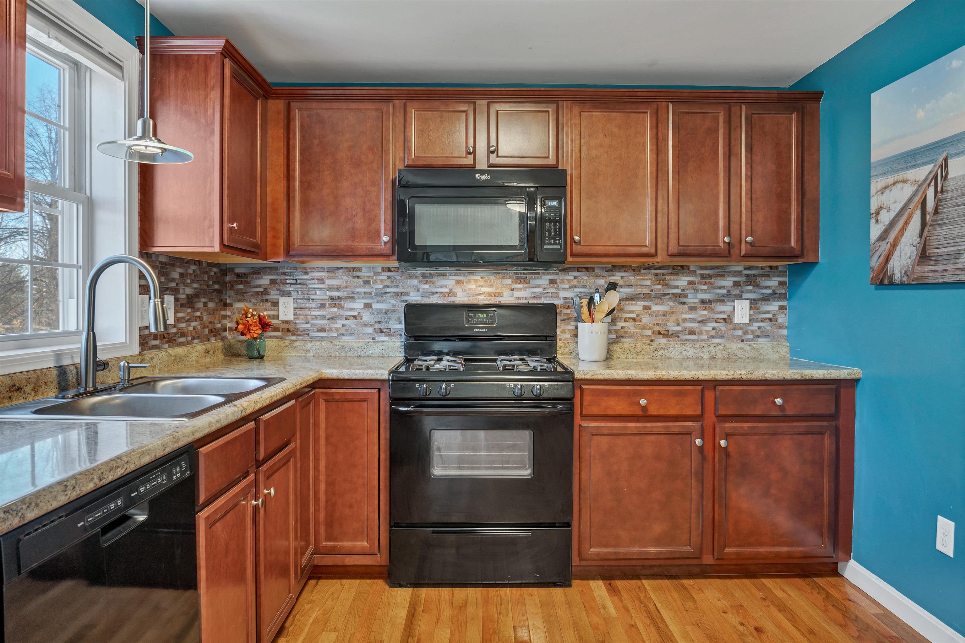 138 Exeter Road, Unit 14 Epping, NH 03042 - Photo 4 of 39