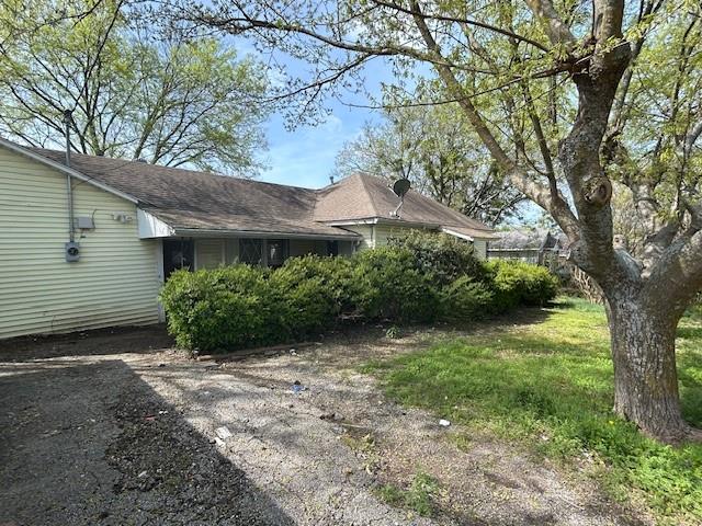 507 West Locust Street Whitewright, TX 75491 - Photo 3 of 16