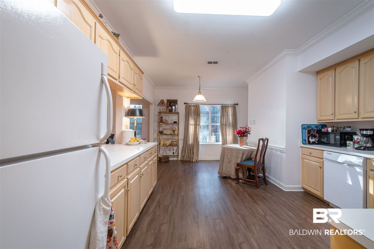 23561 3rd Street Fairhope, AL 36532 - Photo 35 of 50 Guest Kitchen