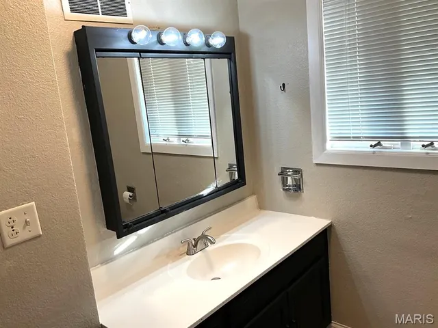 $259,000 | 24 Alta Street, Glen Carbon, IL 62034