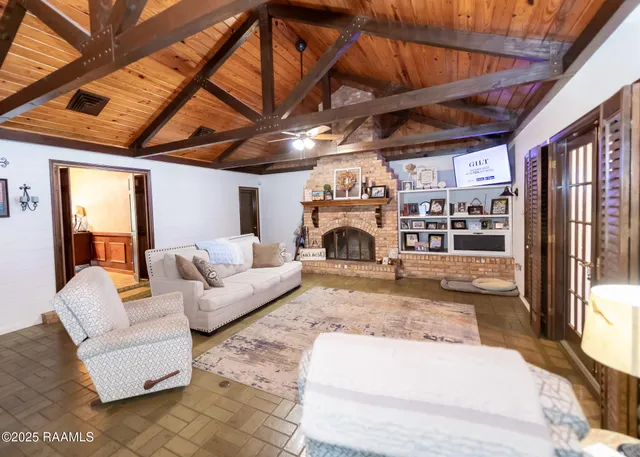 $245,000 | 320 North Morein Street, Ville Platte, LA 70586