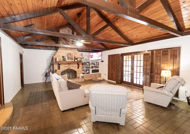 $245,000 | 320 North Morein Street, Ville Platte, LA 70586