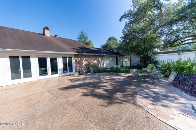 $245,000 | 320 North Morein Street, Ville Platte, LA 70586