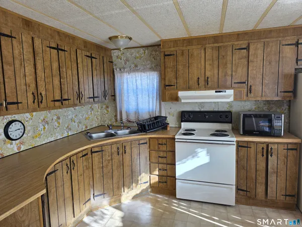 $57,000 | 15 Tunnel Hill Court, Lisbon, CT 06351