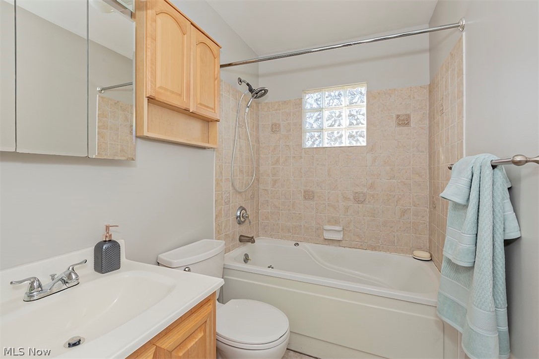5970 Edgewood Road Cleveland, OH 44124 - Photo 17 of 34
