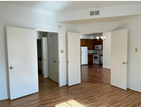 $1,400 | 2209 South Braeswood Boulevard, Unit 32F, Houston, TX 77030