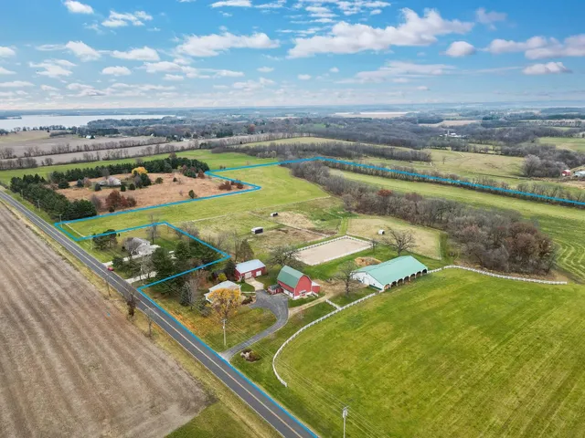 $1,275,000 | 4595 Mahoney Road, McFarland, WI 53558