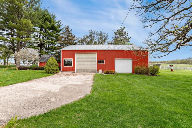 $1,275,000 | 4595 Mahoney Road, McFarland, WI 53558