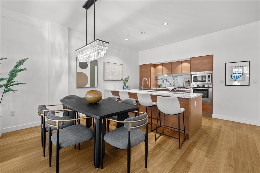 7 Warren Avenue, Unit 6 Boston, MA 02116 - Photo 3 of 33