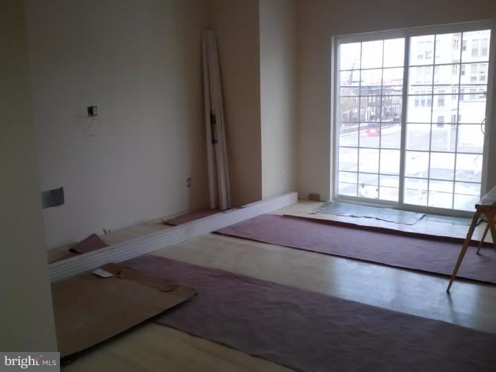1900 Reed Street Philadelphia, PA 19146 - Photo 5 of 8 Bedroom - Main