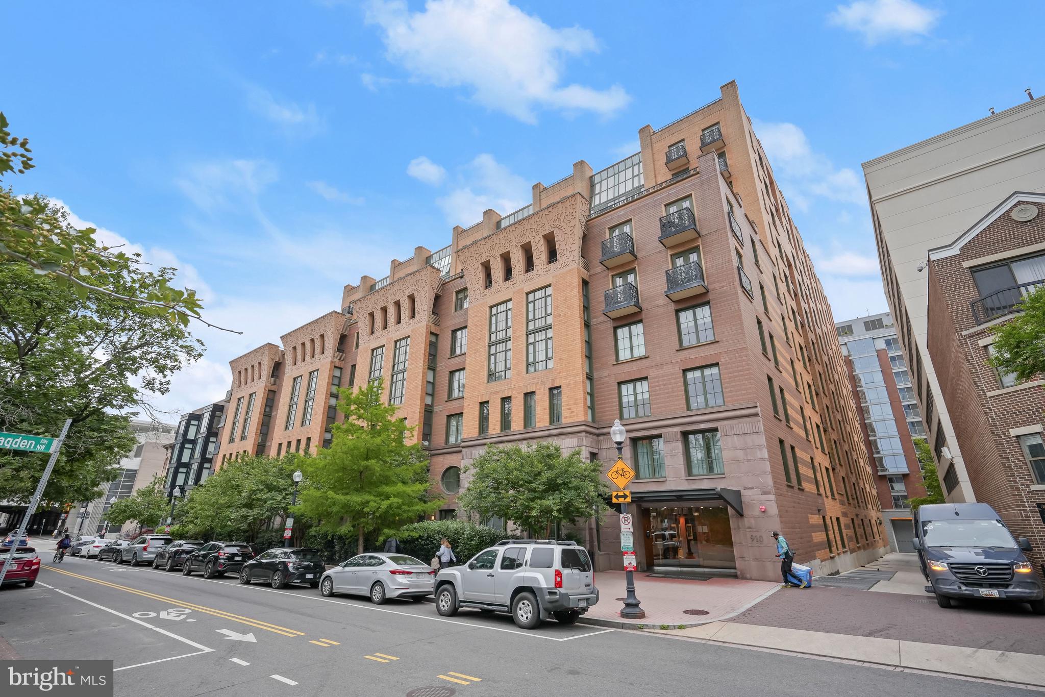 910 M Street Northwest, Unit 304 Washington, DC 20001 - Photo 1 of 24 Welcome to Amenity-Rich Whitman Condos!