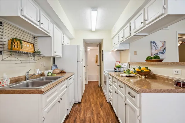 $130,000 | 2750 Holly Hall Street, Unit 1403, Houston, TX 77054