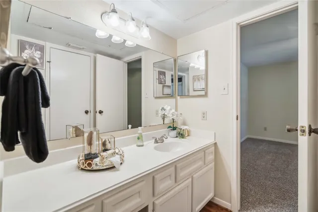 $130,000 | 2750 Holly Hall Street, Unit 1403, Houston, TX 77054