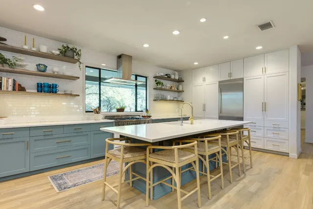 $2,199,000 | 4200 Deer Trail, Spicewood, TX 78669