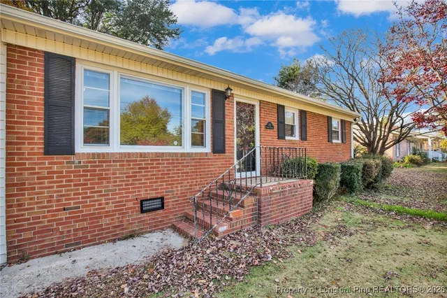 $185,000 | 125 West Palmer Street, Raeford, NC 28376