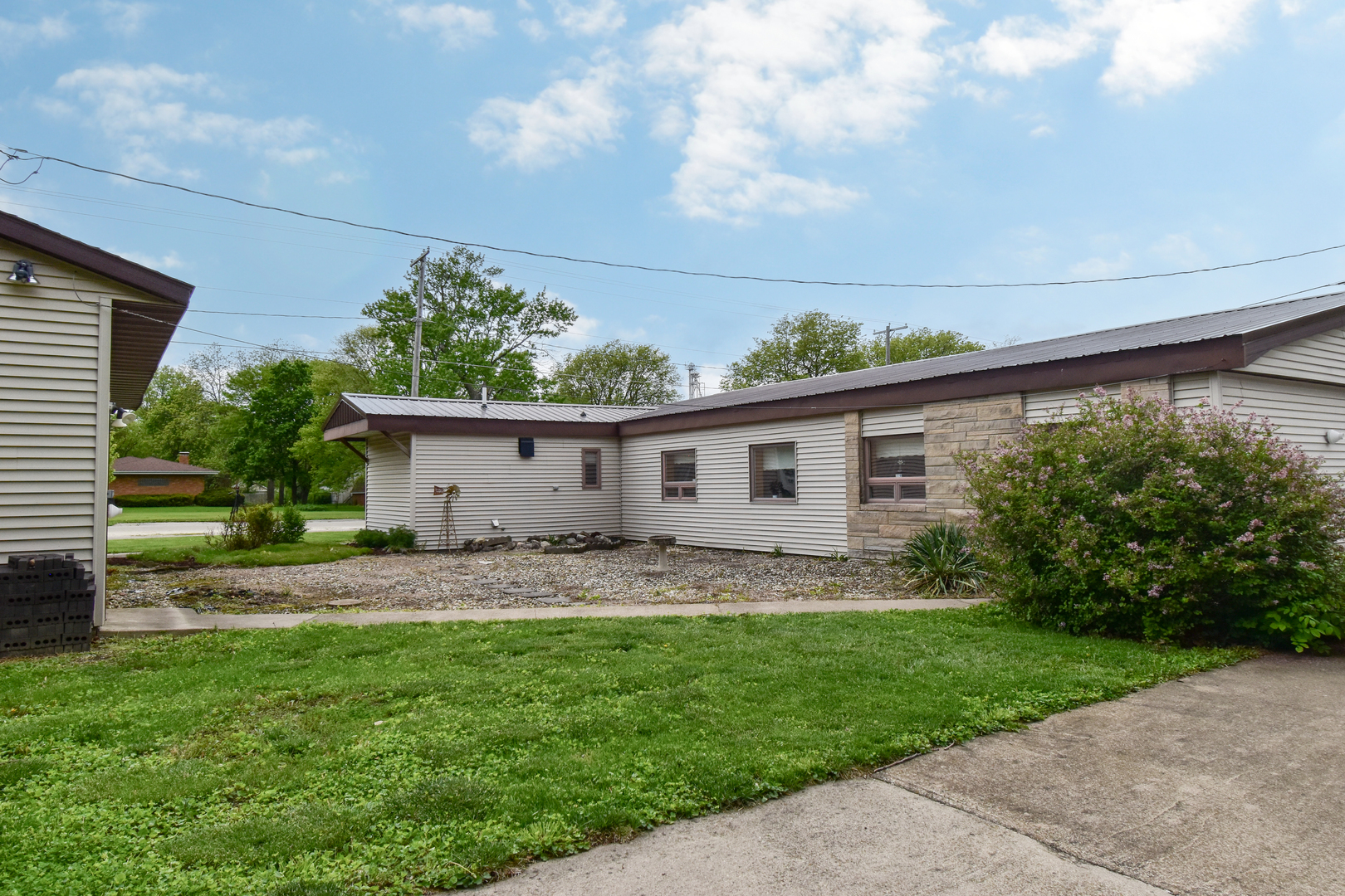 103 South 4th Street Chatsworth, IL 60921 - Photo 8 of 70