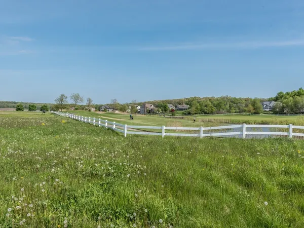 $200,000 | 6181 Legacy Circle, Yorkville, IL 60560