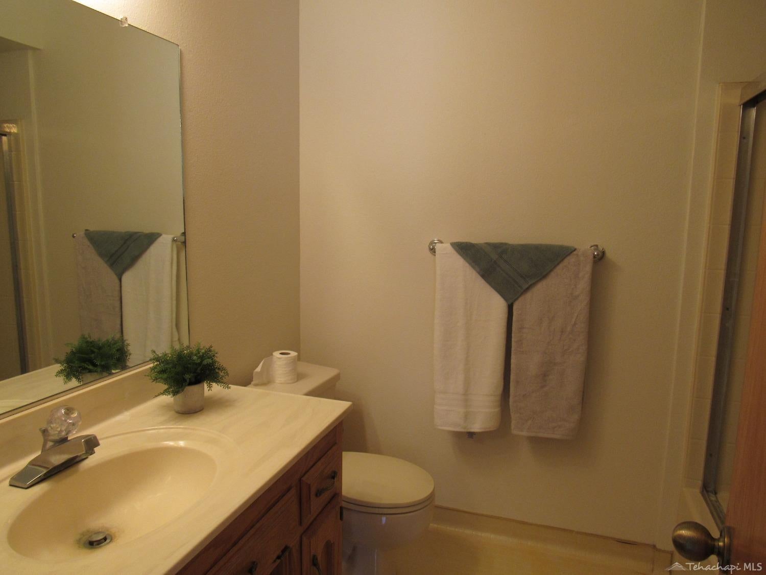 20008 Springhill Avenue Tehachapi, CA 93561 - Photo 9 of 32 Gallery Image 9