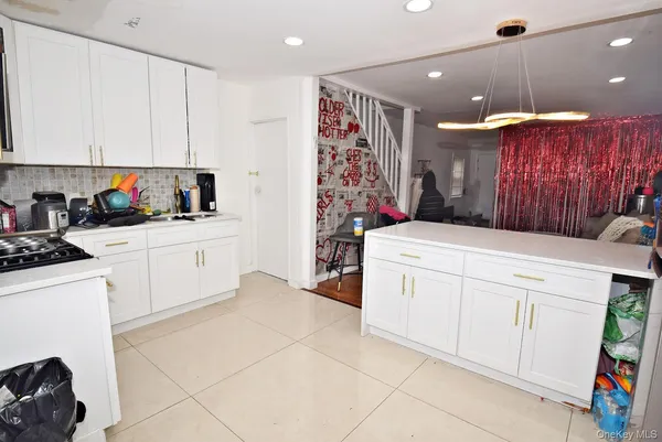 $980,000 | 164-14 81st Avenue | Hillcrest