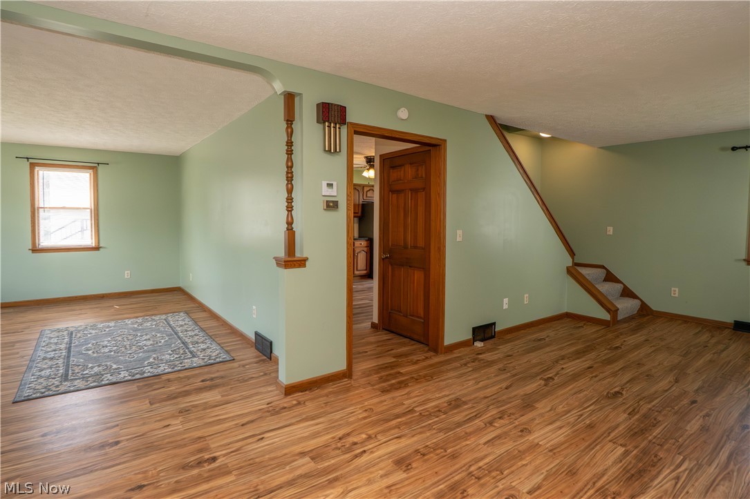 215 8th Street Southwest Massillon, OH 44647 - Photo 7 of 32