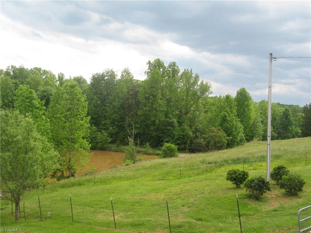330 Crumpton Road Reidsville, NC 27320 - Photo 12 of 28 Fenced in area in backyard